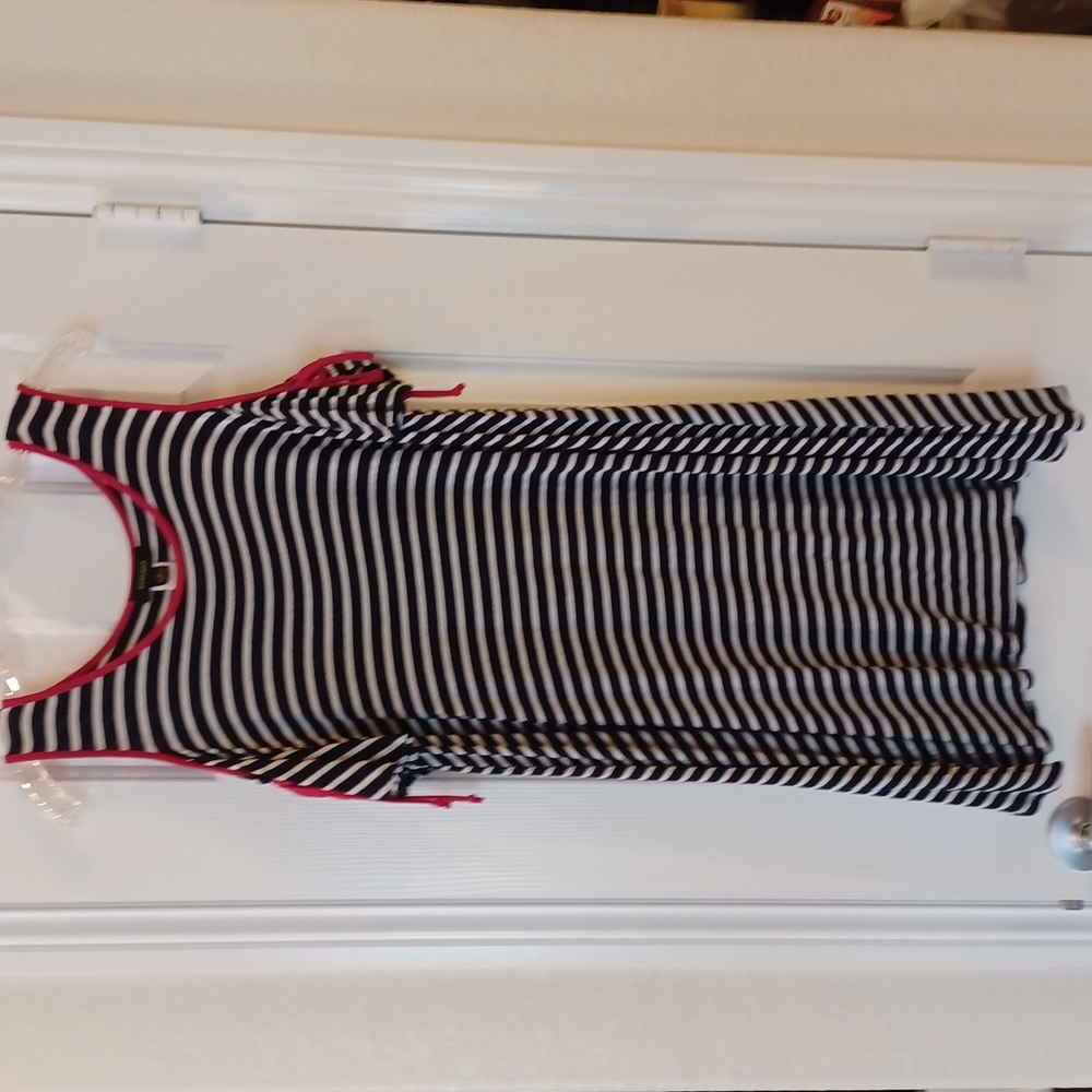 Open Shoulder Tee Dress sz Small